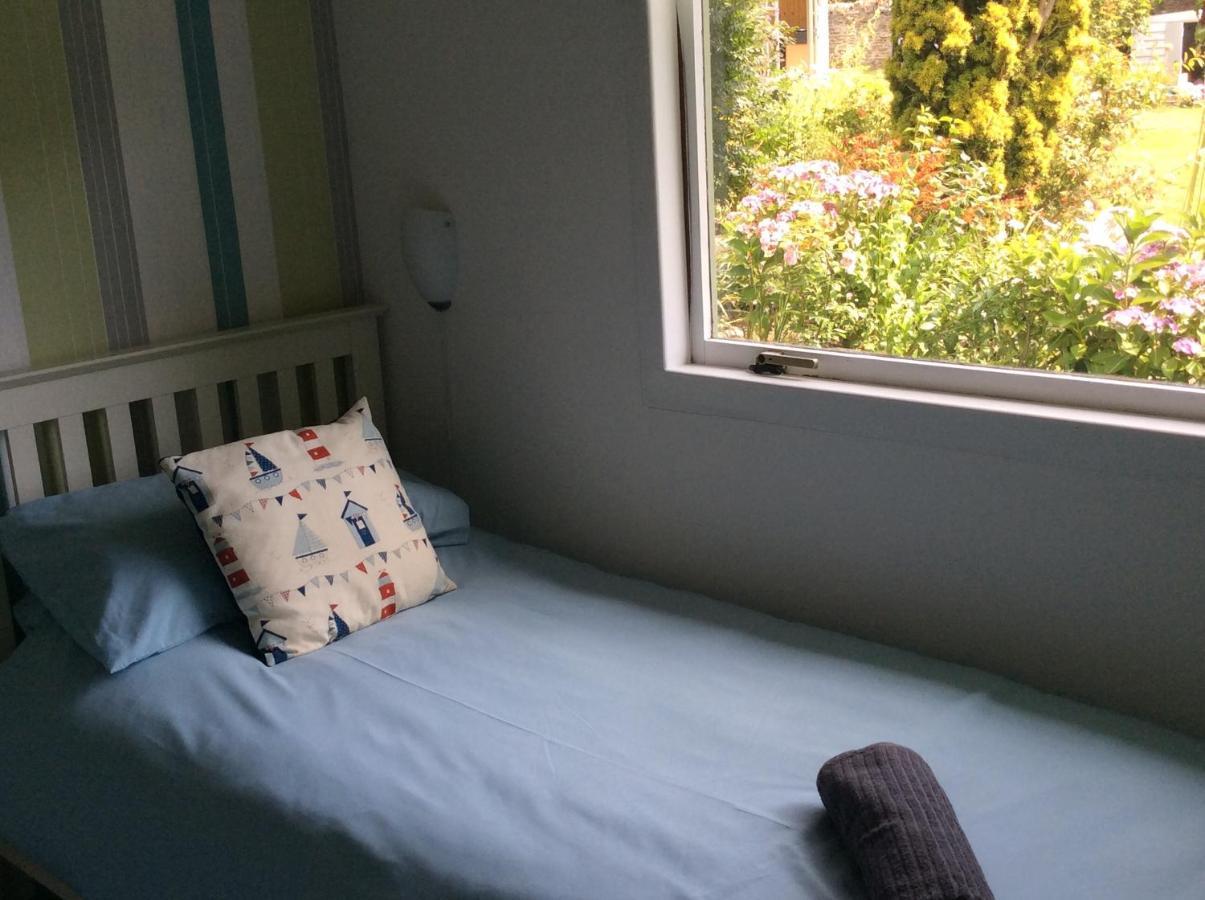South Milton Beech Hut - A Streamside Family Escape Near Salcombe And Beaches מראה חיצוני תמונה